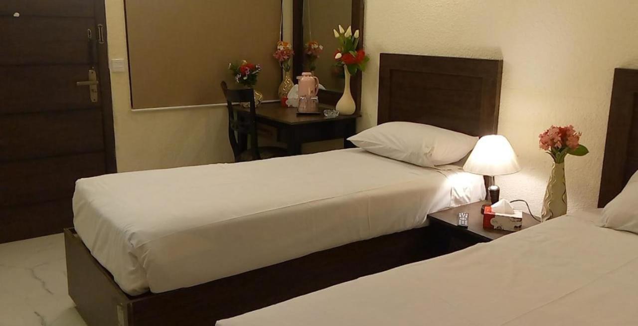 Airport Hotel การาจี ภายนอก รูปภาพ